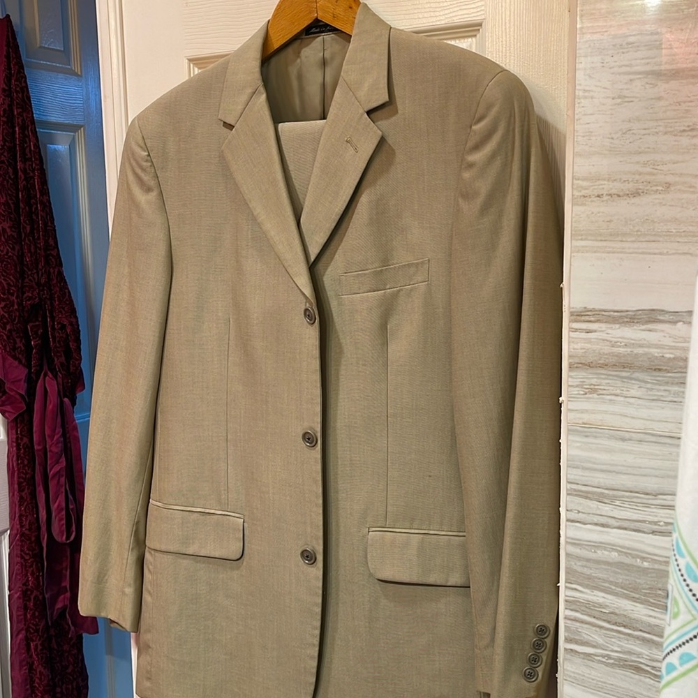 Men’s business suit